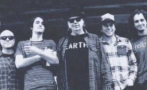 Lire la suite à propos de l’article Neil Young considère le retour du vinyle comme une mode